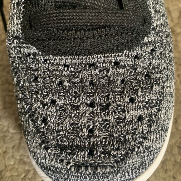 Nike Air Force 1 Flyknit Mid Shoes - Picture 5 of 7